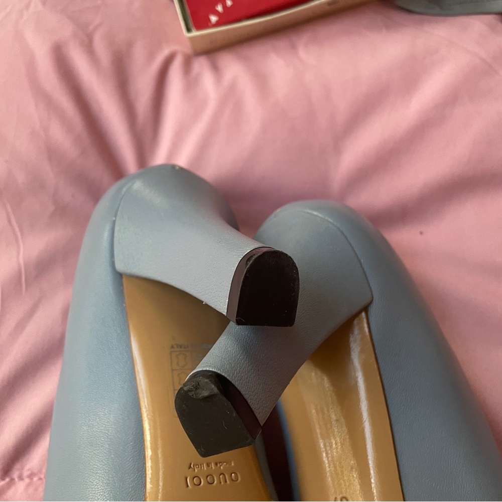 Light blue Genuine Leather Genuine Gucci heels like new hardly worn! - Picture 4 of 11